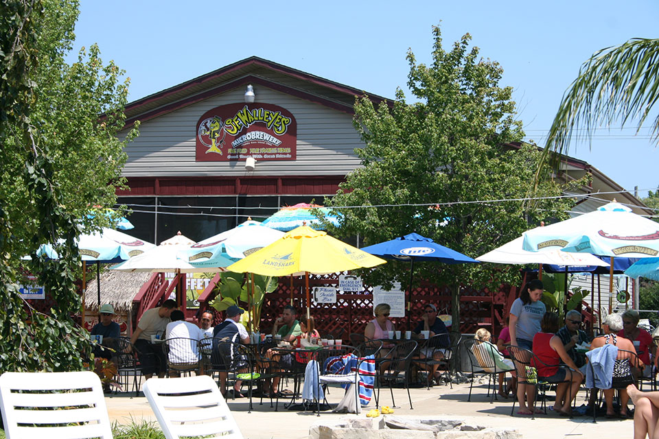 J.F. Walleye's Restaurant