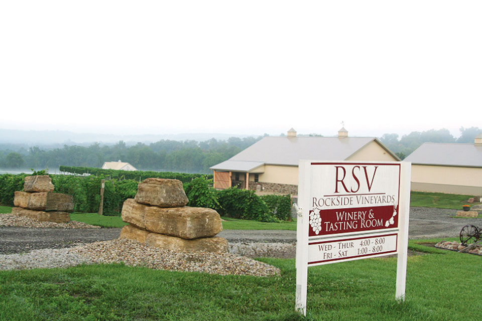 Rockside-vineyards-sign