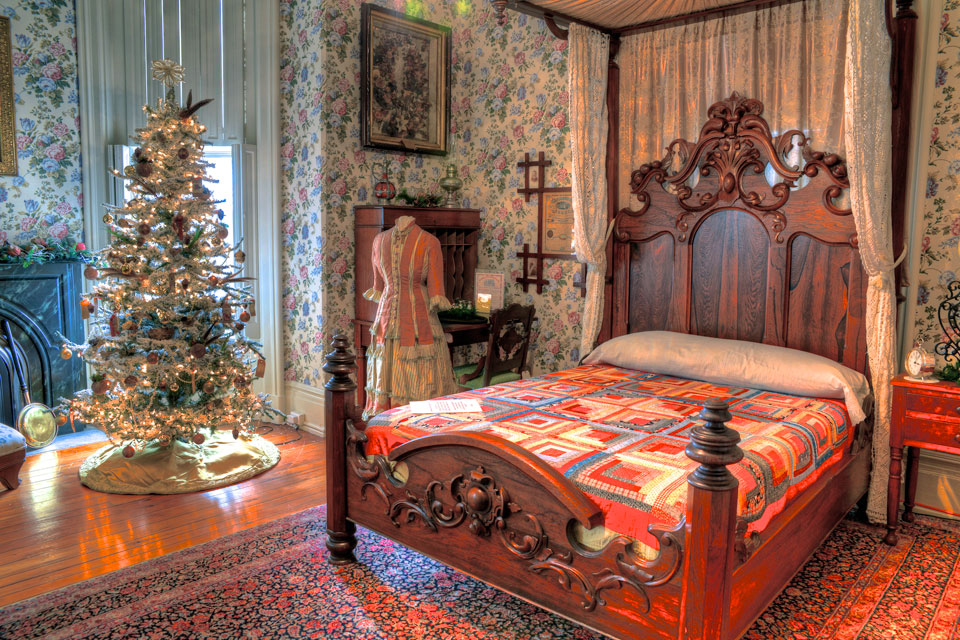 Tour 3 Historic Homes for the Holidays
