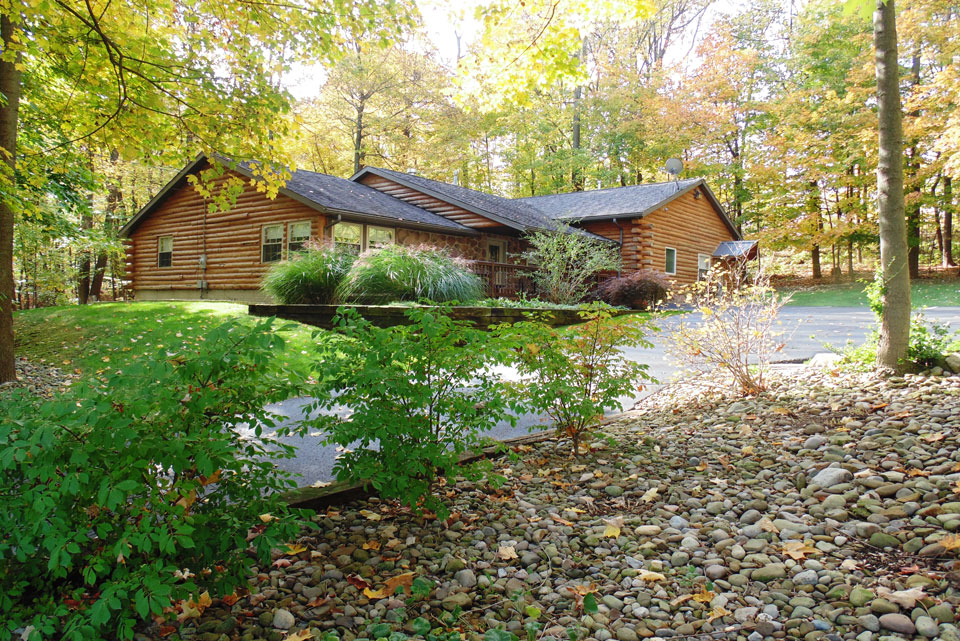 Sojourner’s Lodge & Log Cabin Suites