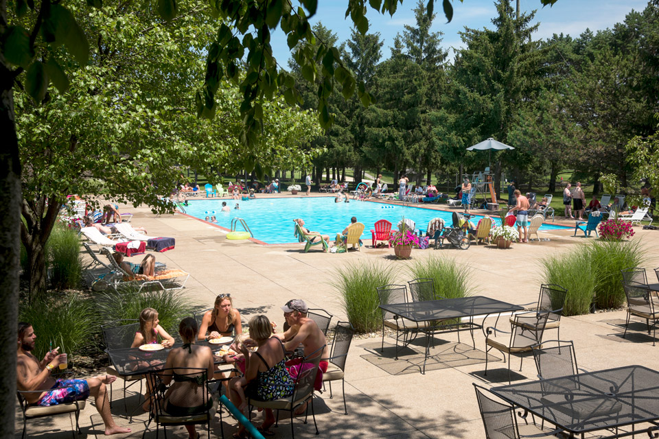 The pool at Huron's Sawmill Creek Resort