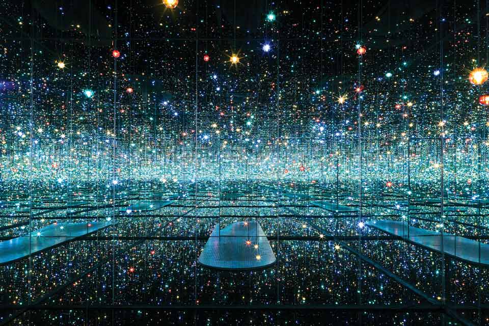 Infinity Mirrored Room—The Souls of Millions of Light Years Away 