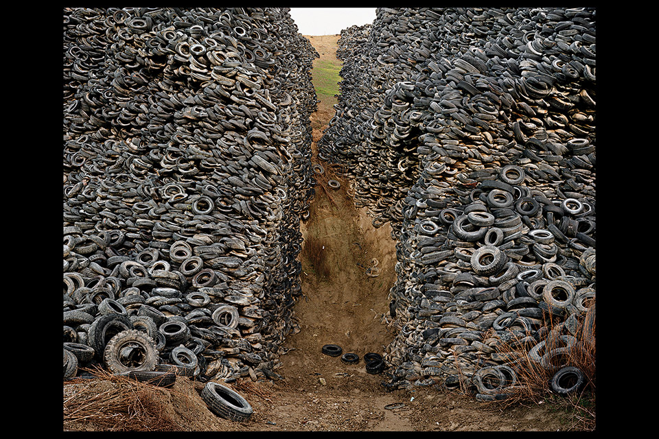 Oxford-Tire-Pile-#8-Burtynsky