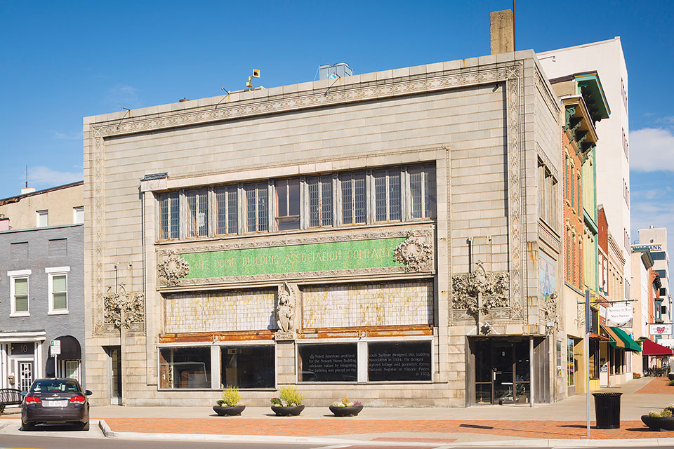 Newark's Louis Sullivan Building prior to renovation 