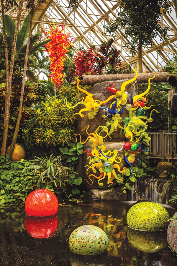 Chihuly at Franklin Park Conservatory (Nijima Floats, Sunset Chandelier and Anemones)