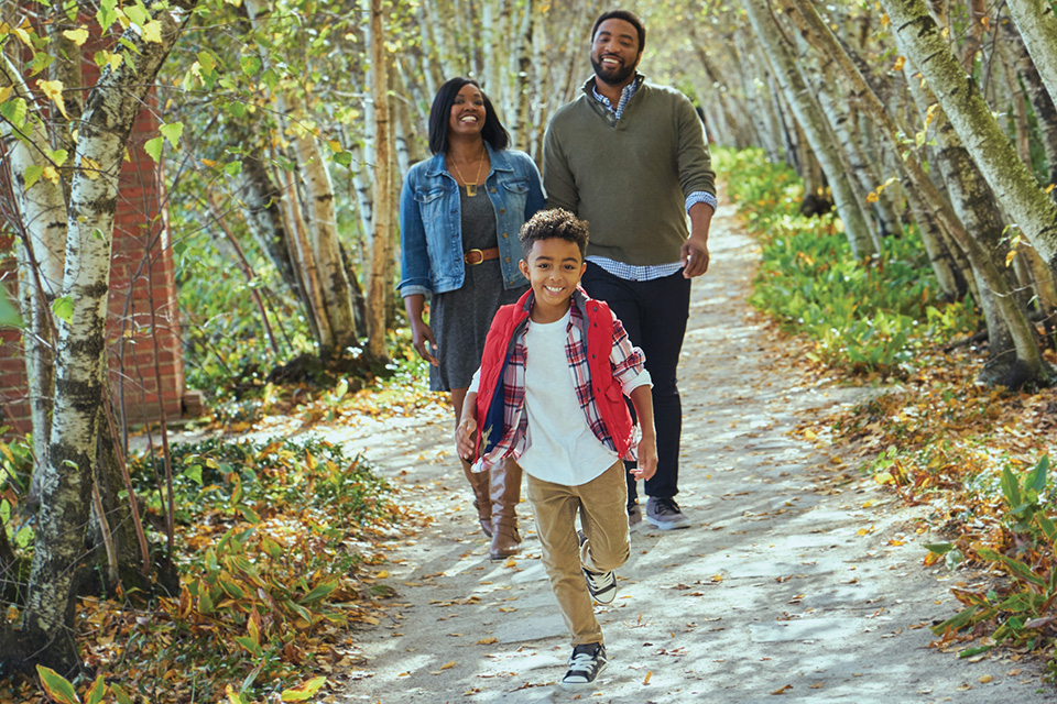 Family at Stan Hywet Hall & Gardens (photo courtesy of TourismOhio)