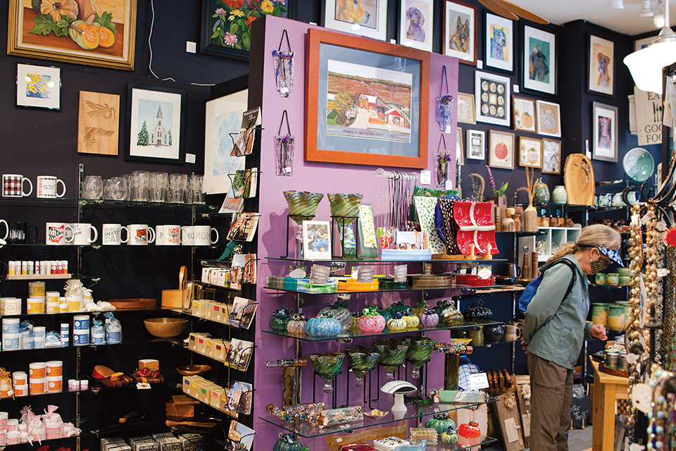 Ohio Art Market display (photo by Rachael Jirousek)