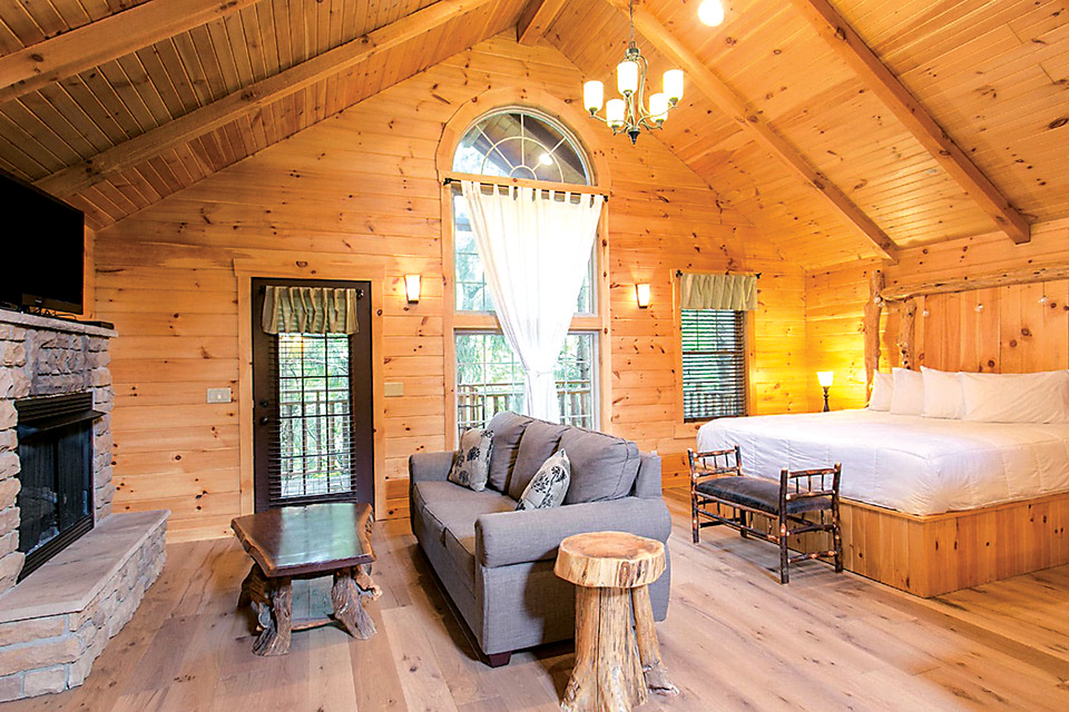 Lofty Willows Treehouse interior