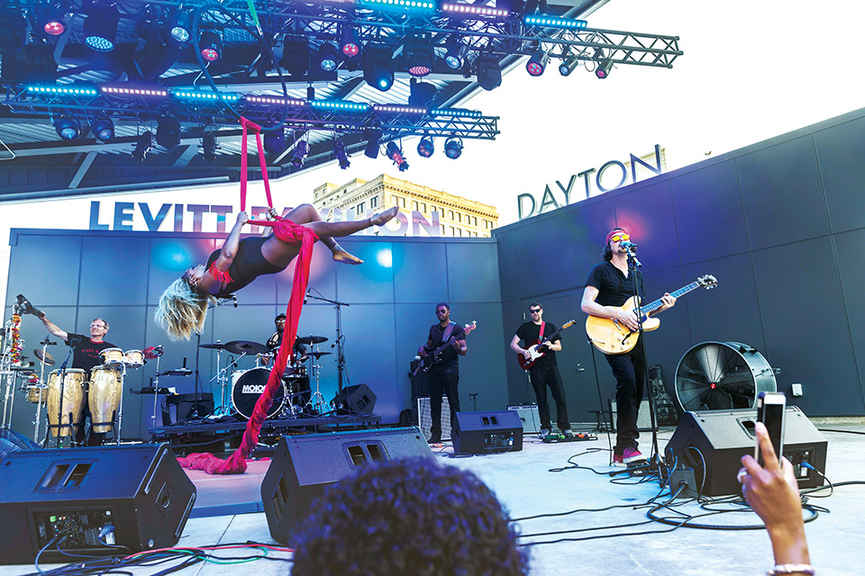 Mojo Flo at Levitt Pavilion Dayton (photo by Andy Snow)