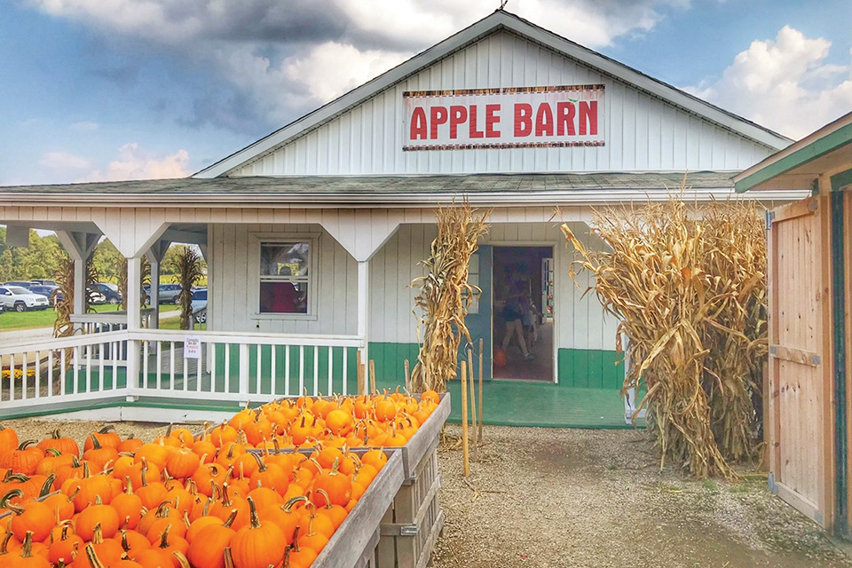 Patterson Fruit Farm apple barn (photo courtesy of Patterson Fruit Farm)