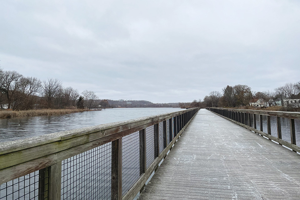 Ohio & Erie Canal Towpath Trail boardwalk across Summit Lake (photo by Jim Vickers)