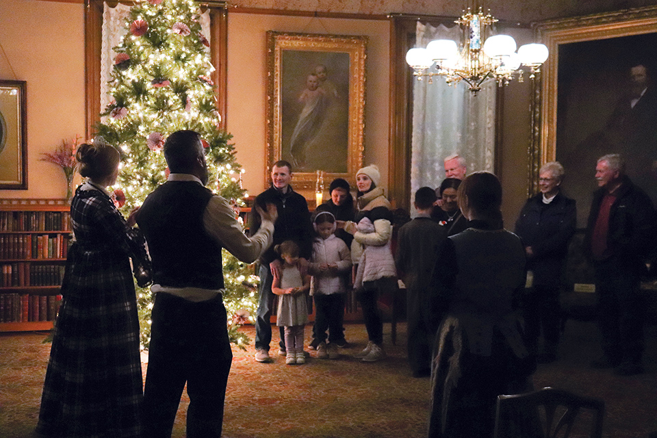 People attending Hayes Home Holidays at Rutherford B. Hayes Presidential Library and Museums in Fremont (Rutherford B. Hayes Presidential Library and Museums)