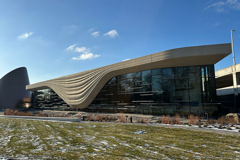 Exterior of the transformed Cleveland Museum of Natural History resembling a glacier (photo by Jim Vickers)