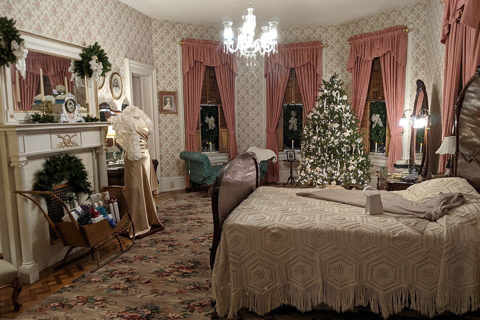 Reeves Home interior (courtesy of Reeves Victorian Home and Carriage House Museum)