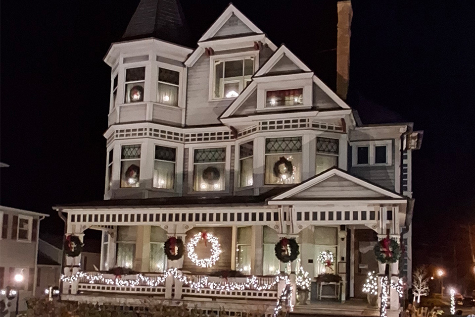 Victorian House Museum (courtesy of Holmes County Historical Society)
