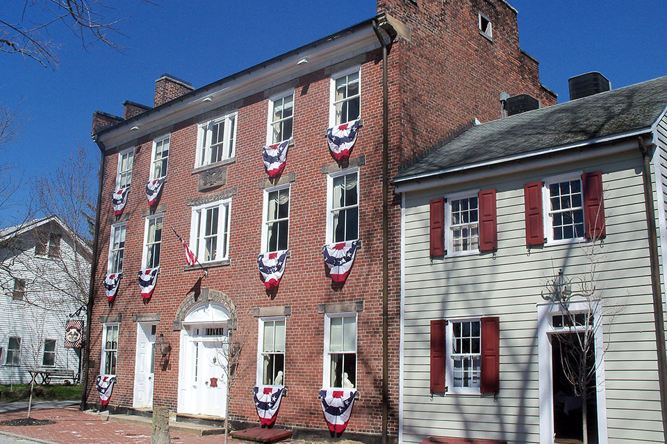 Spread Eagle Tavern & Inn in Hanoverton (photo from Wikimedia Commons)