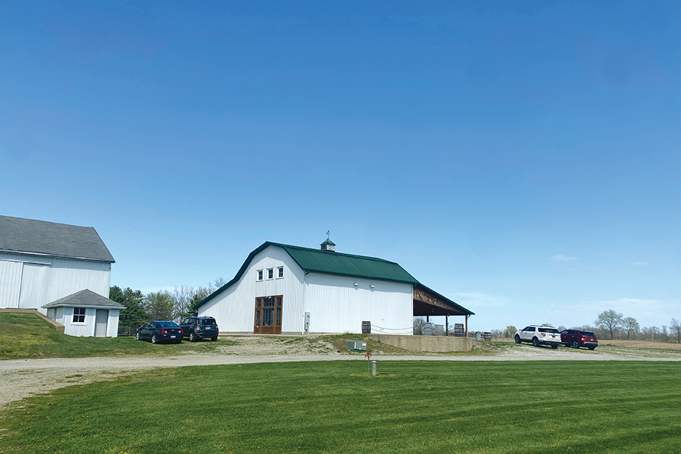 Exterior of Caesar Creek Vineyards in Xenia, Ohio (photo courtesy of Caesar Creek Vineyards)