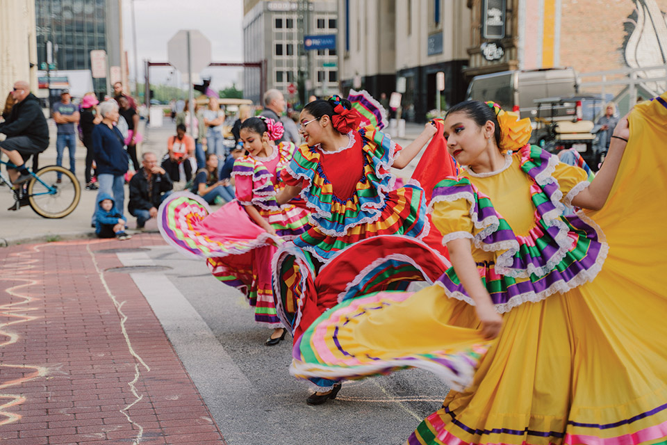 Women performing at Toledo’s Momentum Festival (photo by Ellen Dziubek)