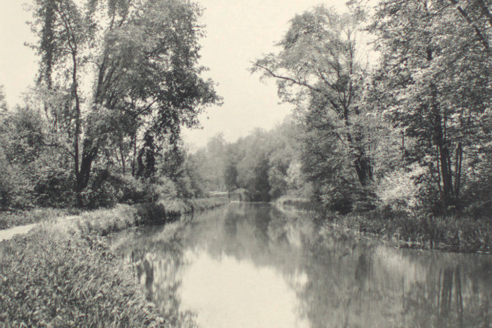 Ohio & Erie Canal in Akron in 1898 (photo courtesy of Archives and Special Collections, University Libraries, The University of Akron)
