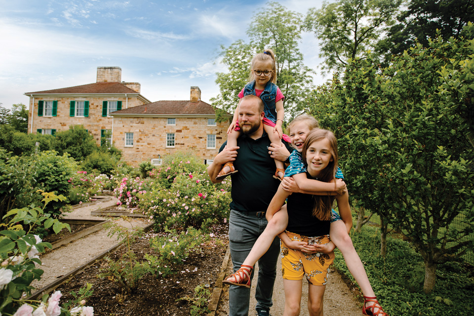 Family walking at Adena Mansion & Gardens in Chillicothe (photo courtesy of Ross-Chillicothe Convention and Visitors Bureau)