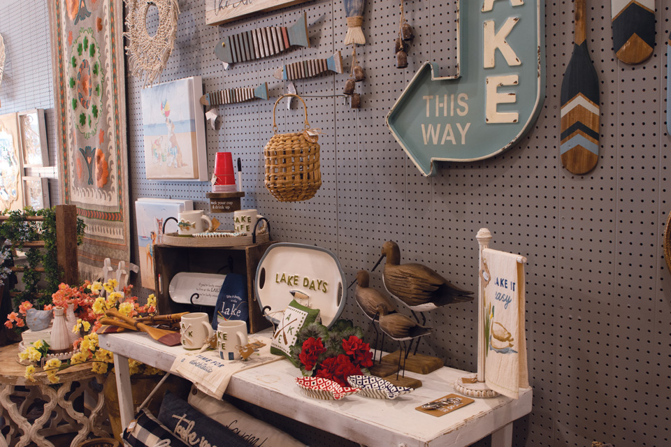 Home decor at the Avenues of Barnesville shop in Barnesville (photo by Rachael Jirousek)