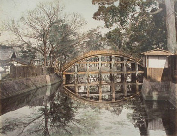 Artist unknown (Japan), “Sorihashi Bridge, Sumiyoshi Taisha Shrine, Osaka,” gift of Edith and Alexander Kaye and partial museum purchase (photo courtesy of Dayton Art Institute)