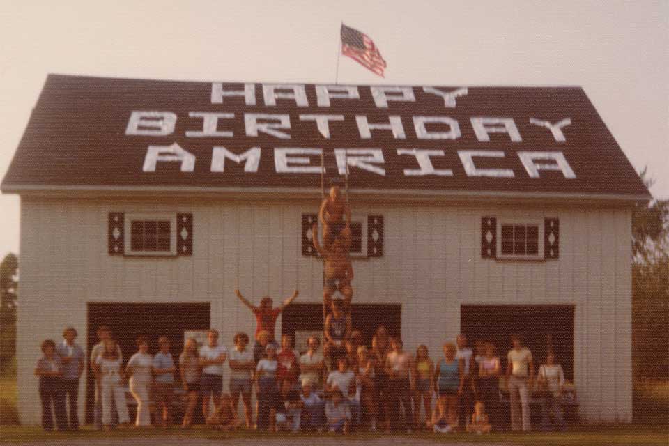 Trumbull County barn with “Happy Birthday, America” written on roof (photo by Patti Zydyk)