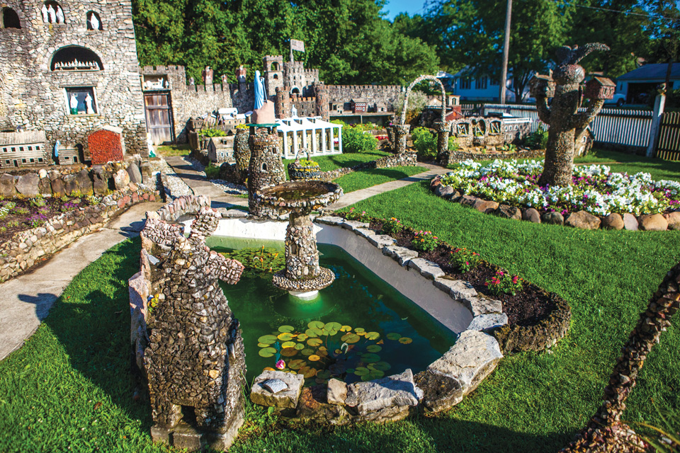 Displays at Hartman Rock Garden in Springfield (photo by Rod Hatfield)