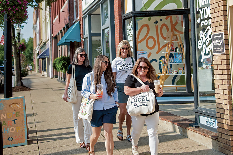 People shopping in downtown Marietta (photo by Michelle Waters)