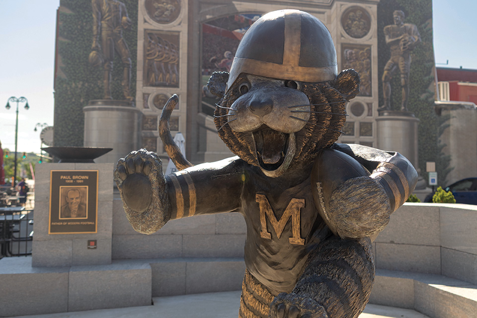 Statue of Massillon Tigers’ mascot Obie (photo by Kelly Larson)