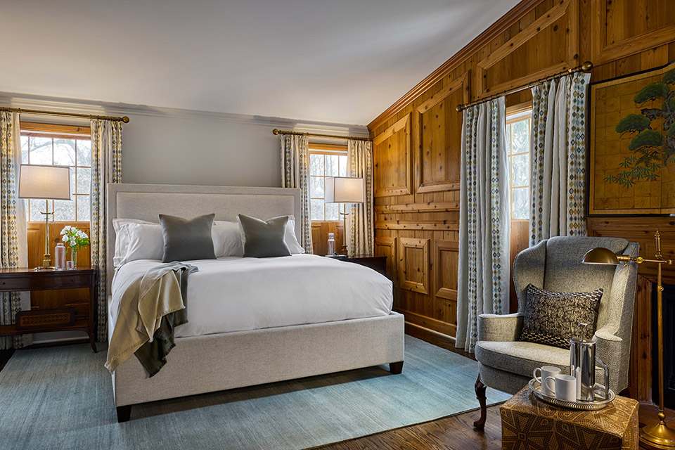Room at Wickwood Inn in Saugatuck, Michigan (photo by John Stoffer)